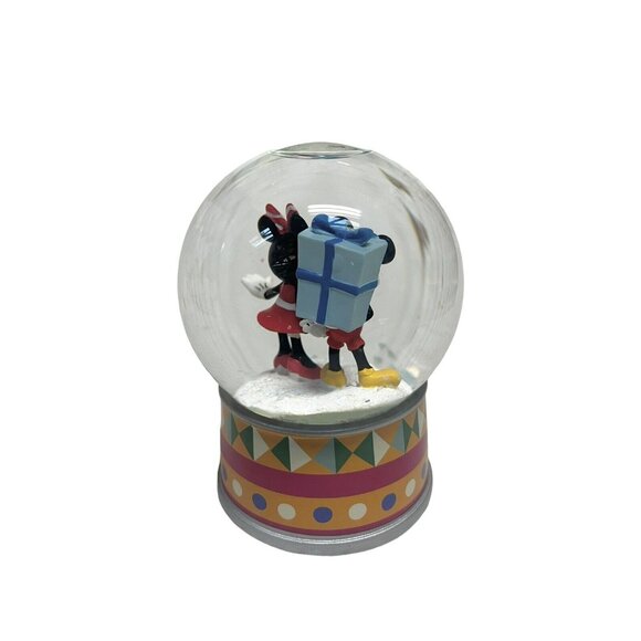 Disney Mickey and Minnie Mouse Christmas Snow Globe 2018 Holding Present W Box - Picture 9 of 13